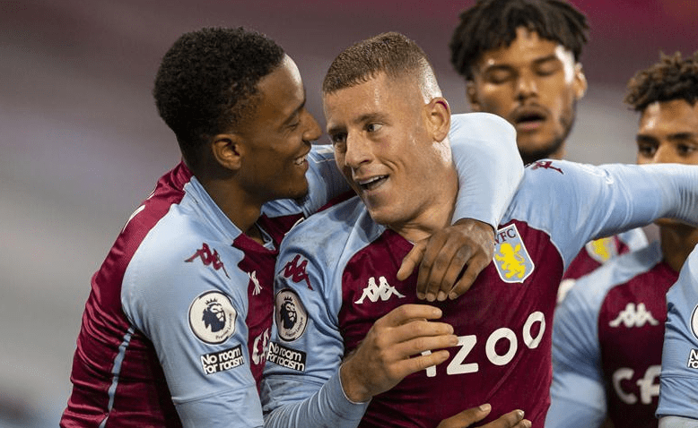  维罗纳防线全面崩溃，主场大比分负于领头羊那不勒斯  