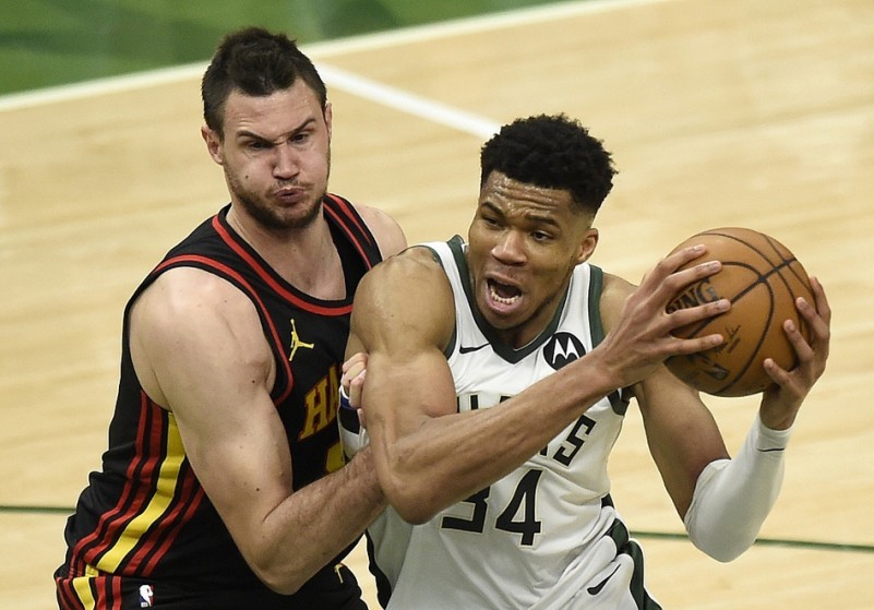  特雷杨三分雨浇灭对手，老鹰大胜活塞巩固附加赛席位