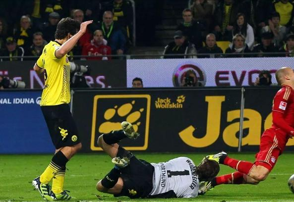  弗赖堡定位球战术精妙，力克门兴格拉德巴赫