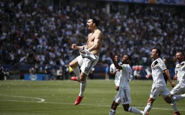  科隆，老将回归，替补登场绝杀点燃主场激情  